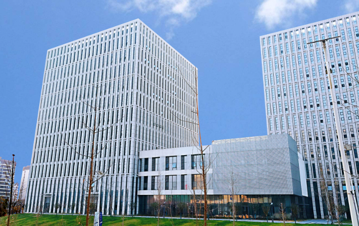 从客户管理到数据运维：顶易软件定制开发在跨境电商场景中的应用解析